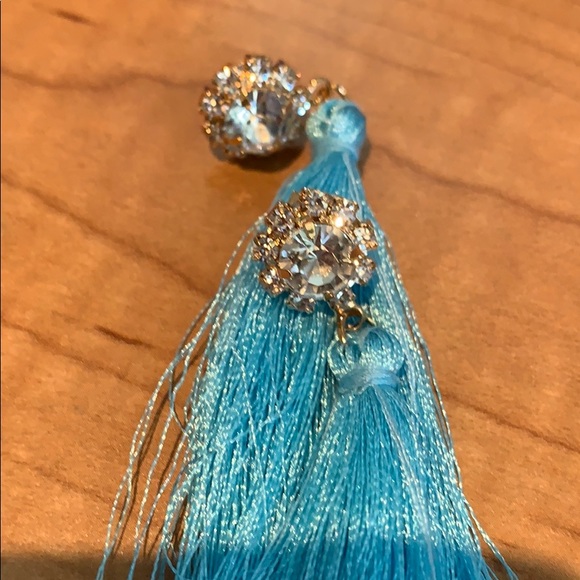 New baby blue rhinestone tassel earrings - Picture 4 of 4